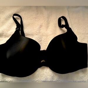 New Simply Perfect by Warner’s Underwire Bra. Size 38C, Color: Black W/ tags!